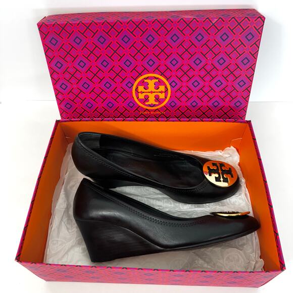 Tory Burch Sally Leather Wedge Pumps Shoes Black Metal Double T Logo 9.5M - Picture 2 of 15